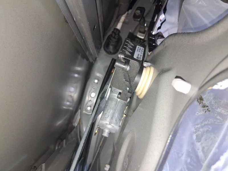 Recambio de elevalunas trasero derecho para toyota auris (_e18_) 1.8 hybrid (zwe186_) referencia OEM IAM 6983002240  