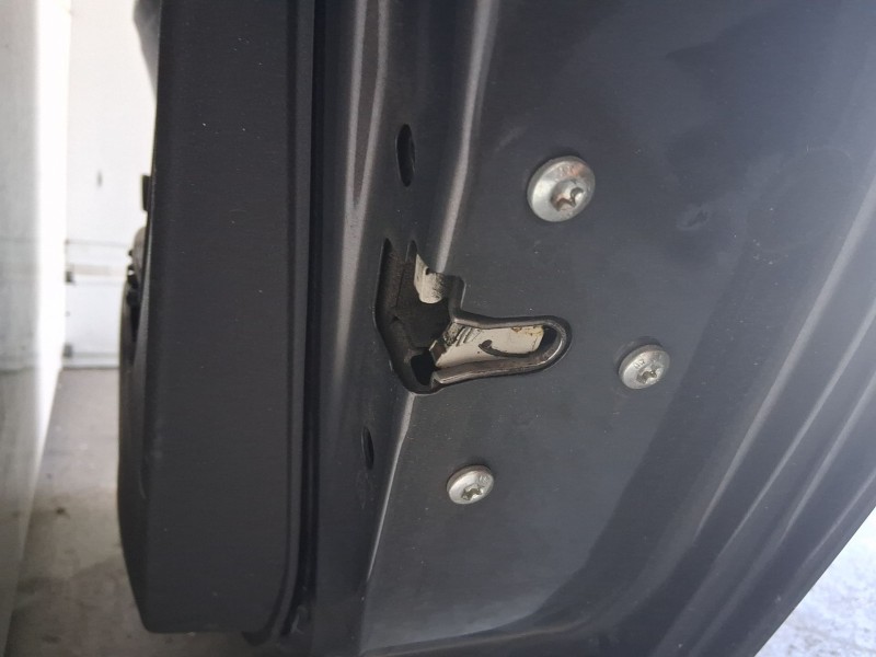 Recambio de cerradura puerta trasera derecha para opel corsa e (x15) 1.4 (08, 68) referencia OEM IAM 13431845  