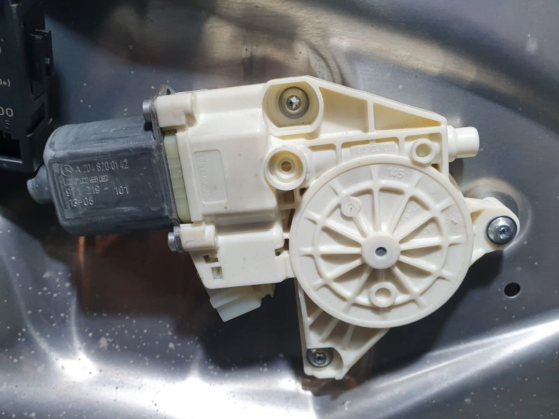 Recambio de elevalunas delantero izquierdo para mercedes-benz clase c (w204) lim. c 220 cdi blueefficiency (204.002) referencia 