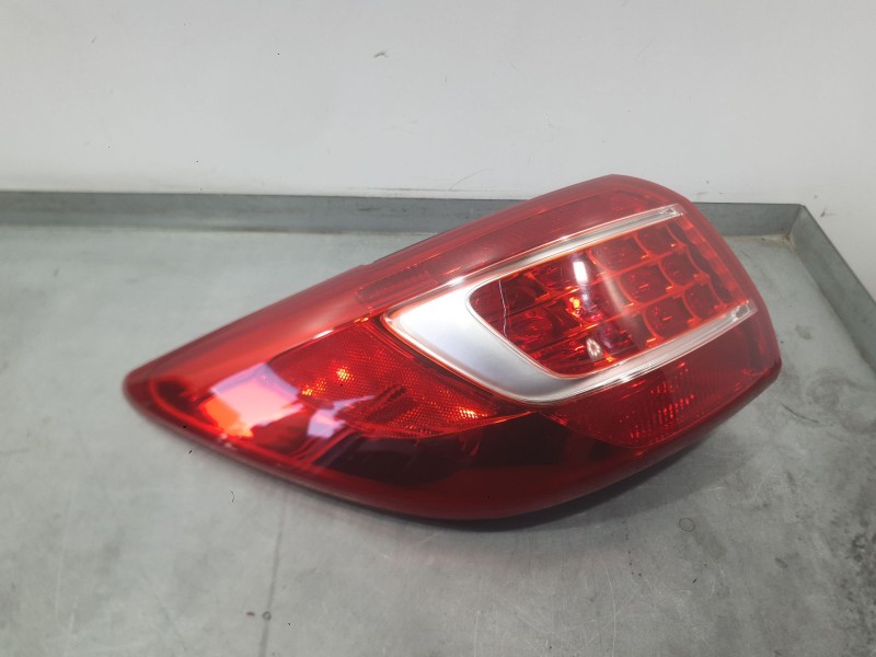 Recambio de piloto trasero izquierdo exterior para kia sportage iii (sl) 1.6 gdi referencia OEM IAM 924013W010  