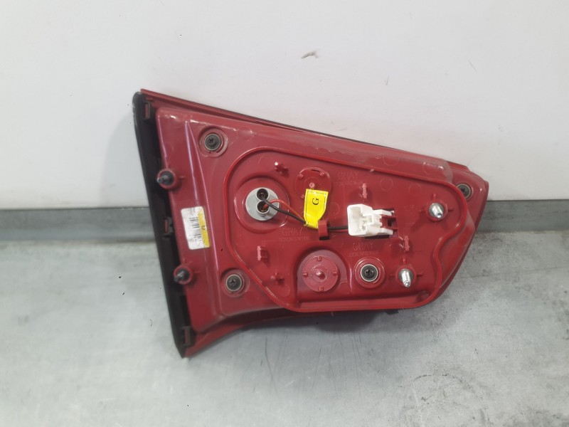 Recambio de piloto trasero derecho interior para kia sportage iii (sl) 1.6 gdi referencia OEM IAM 924063W010  