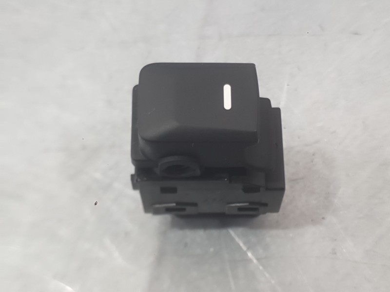 Recambio de mando elevalunas trasero derecho para kia sportage iii (sl) 1.6 gdi referencia OEM IAM 935803W900WK  