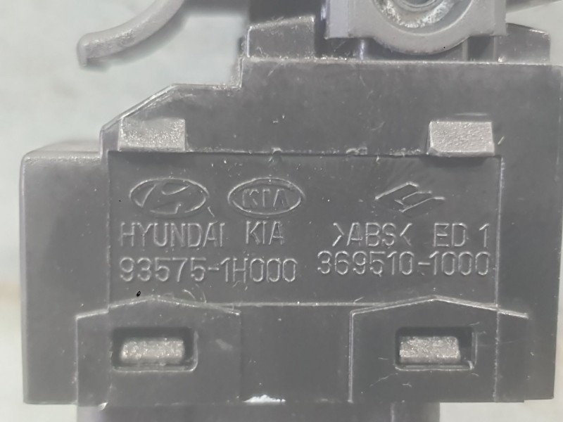 Recambio de mando elevalunas trasero izquierdo para kia sportage iii (sl) 1.6 gdi referencia OEM IAM 935803W000WK  