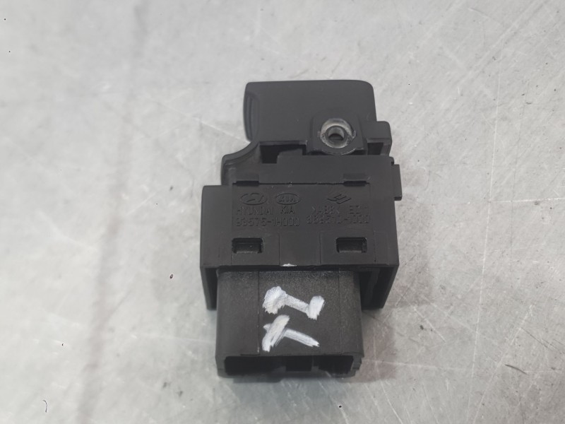 Recambio de mando elevalunas trasero izquierdo para kia sportage iii (sl) 1.6 gdi referencia OEM IAM 935803W000WK  