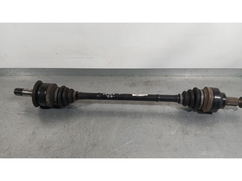 Recambio de transmision trasera derecha para bmw 1 (f20) 116 d referencia OEM IAM 33207624206  