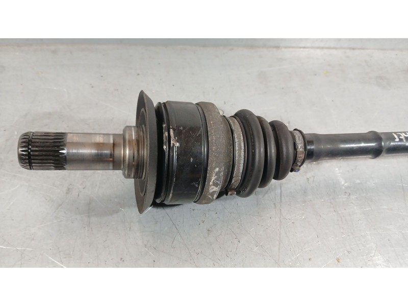 Recambio de transmision trasera derecha para bmw 1 (f20) 116 d referencia OEM IAM 33207624206  