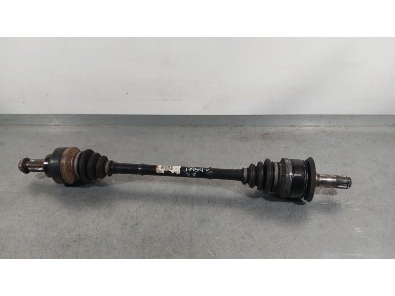 Recambio de transmision trasera izquierda para bmw 1 (f20) 116 d referencia OEM IAM 33207624205  