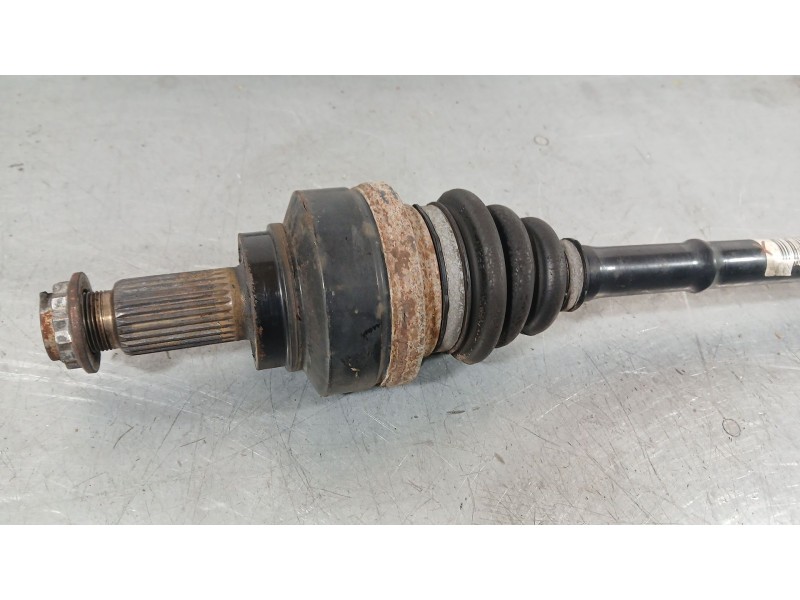 Recambio de transmision trasera izquierda para bmw 1 (f20) 116 d referencia OEM IAM 33207624205  