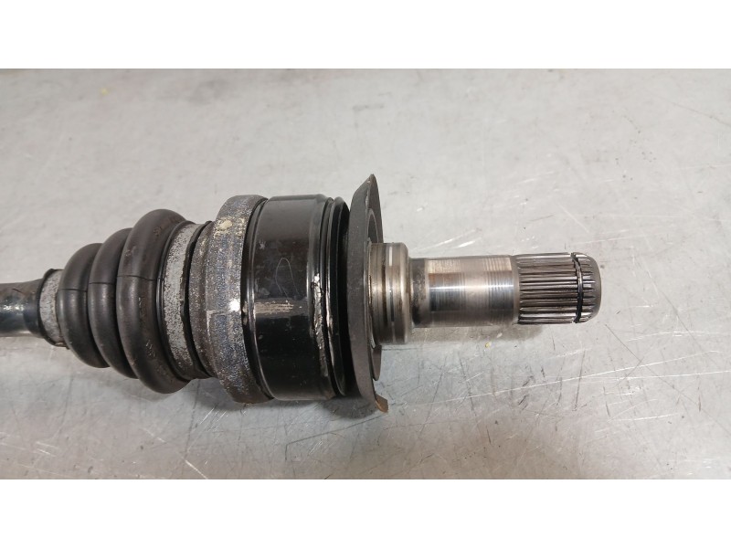 Recambio de transmision trasera izquierda para bmw 1 (f20) 116 d referencia OEM IAM 33207624205  