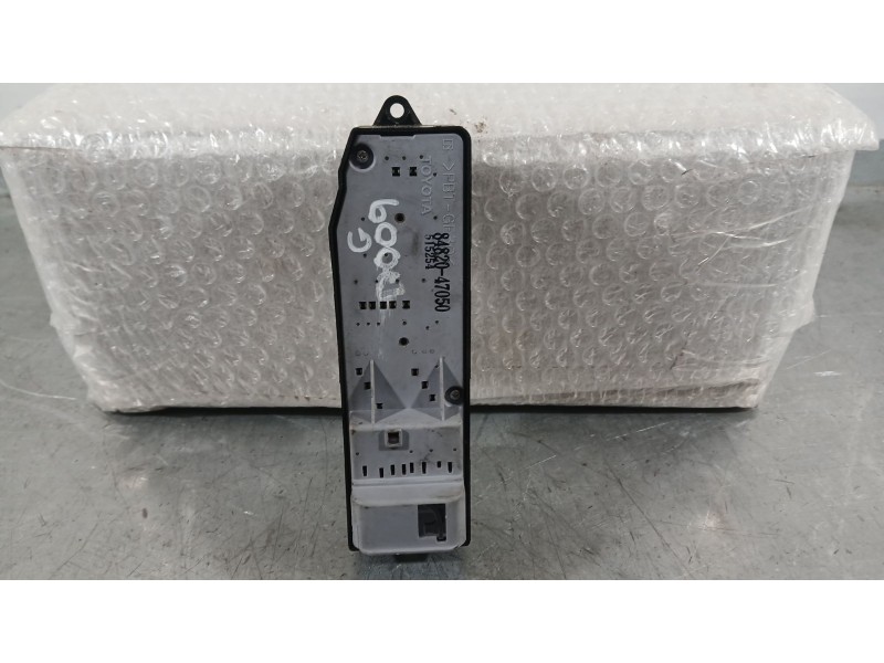 Recambio de mando elevalunas delantero izquierdo para toyota prius (hw2) 1.5 hybrid (hw20) referencia OEM IAM 8482047050 C/MANDO