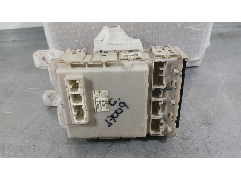 Recambio de caja reles / fusibles para toyota prius (hw2) 1.5 hybrid (hw20) referencia OEM IAM   