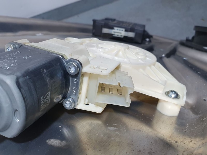 Recambio de elevalunas delantero izquierdo para mercedes-benz clase c (w204) lim. c 220 cdi blueefficiency (204.002) referencia 