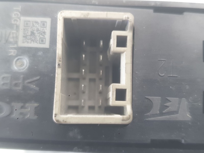 Recambio de mando elevalunas trasero derecho para honda civic x hatchback (fc_, fk_) 1.0 vtec (fk6) referencia OEM IAM 35770TBAA
