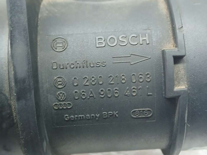 Recambio de caudalimetro para audi a4 berlina (8e) 1.8 t referencia OEM IAM 06A906461L 0280218063 BOSCH
