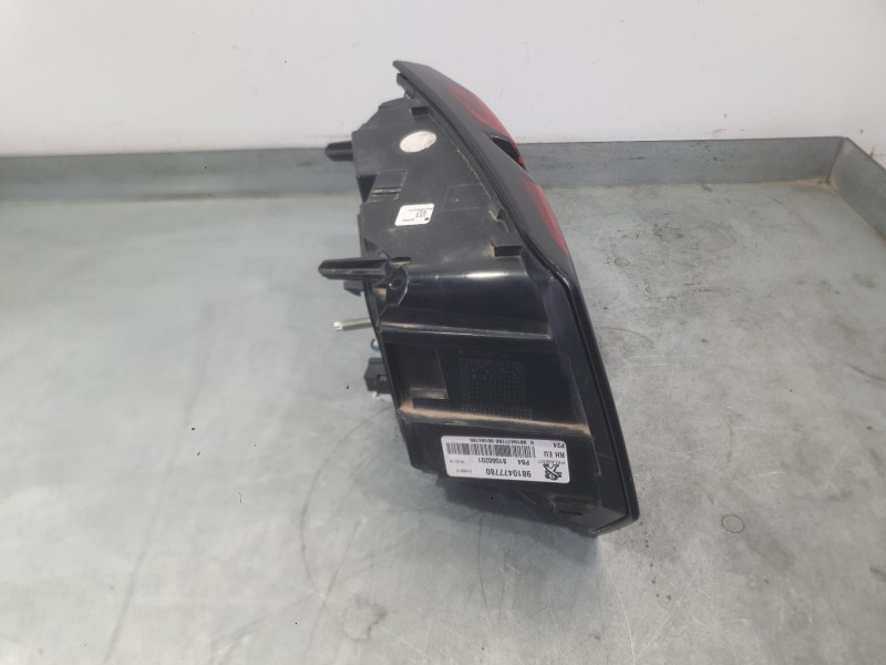 Recambio de piloto trasero derecho interior para peugeot 3008 ii suv (mc_, mr_, mj_, m4_) 1.2 thp/ puretech 130 (mrhnsm, mrhnsu,