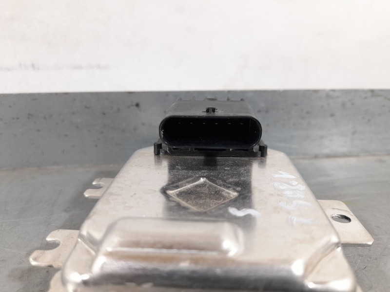 Recambio de modulo electronico para peugeot 2008 ii (us_, us-, uy_, uj_, ur_, uc_) 2008 1.2 hybrid referencia OEM IAM 9872800080