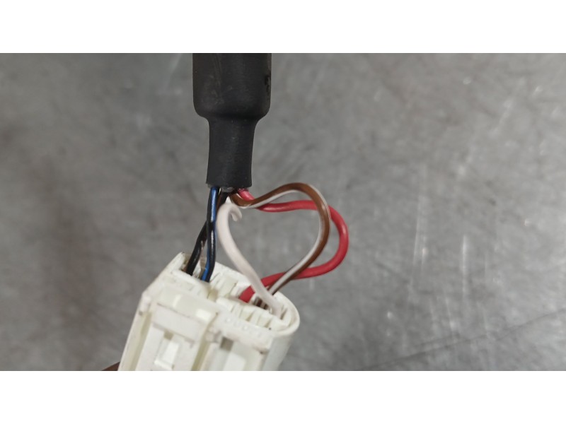 Recambio de retrovisor izquierdo para toyota yaris (_p21_, _pa1_, _ph1_) 1.5 hybrid (mxph11) referencia OEM IAM 87940K0010 ELÉCT