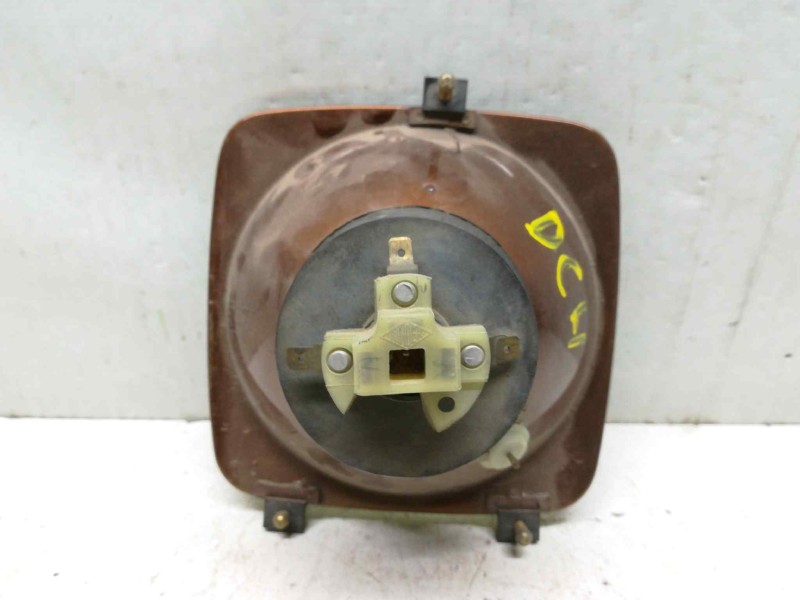 Recambio de faro derecho para umm jabator jabator referencia OEM IAM   