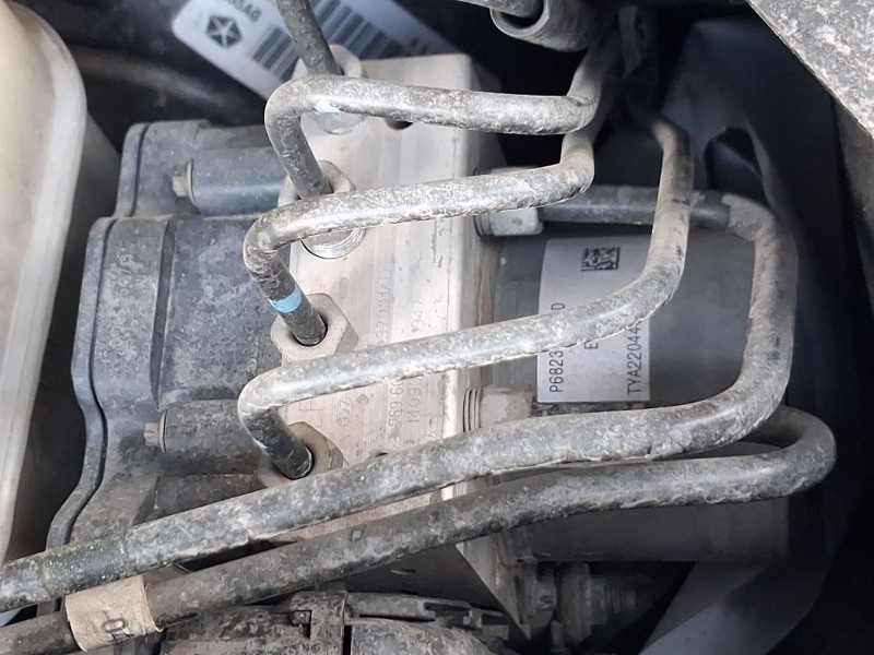 Recambio de abs para jeep cherokee (kl) 2.0 crd 4x4 referencia OEM IAM 68225335AD  