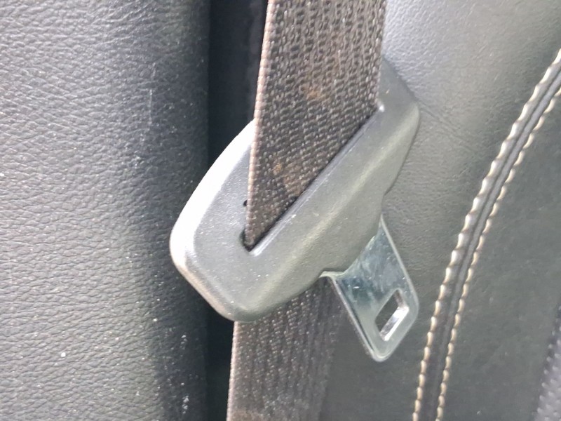 Recambio de cinturon seguridad trasero derecho para jeep cherokee (kl) 2.0 crd 4x4 referencia OEM IAM 1UU52DX9AD  