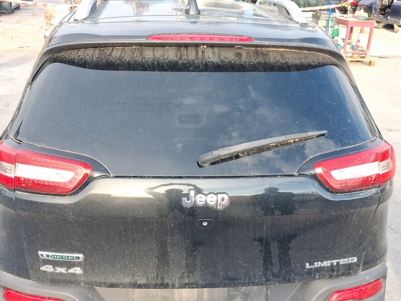 Recambio de porton trasero para jeep cherokee (kl) 2.0 crd 4x4 referencia OEM IAM 68236459AB  