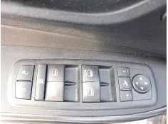 MANDO ELEVALUNAS DELANTERO IZQUIERDO 68141892AA C/MANDO RETROVISOR 