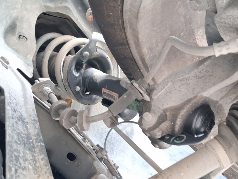 Recambio de amortiguador delantero izquierdo para jeep cherokee (kl) 2.0 crd 4x4 referencia OEM IAM 05168587AF  