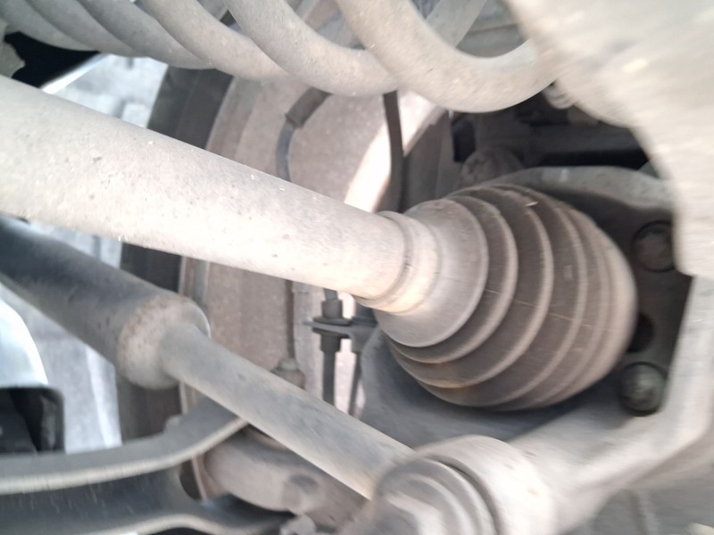 Recambio de transmision trasera derecha para jeep cherokee (kl) 2.0 crd 4x4 referencia OEM IAM 68248719AE  