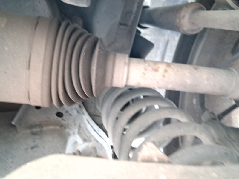 Recambio de transmision trasera izquierda para jeep cherokee (kl) 2.0 crd 4x4 referencia OEM IAM 68248718AE  