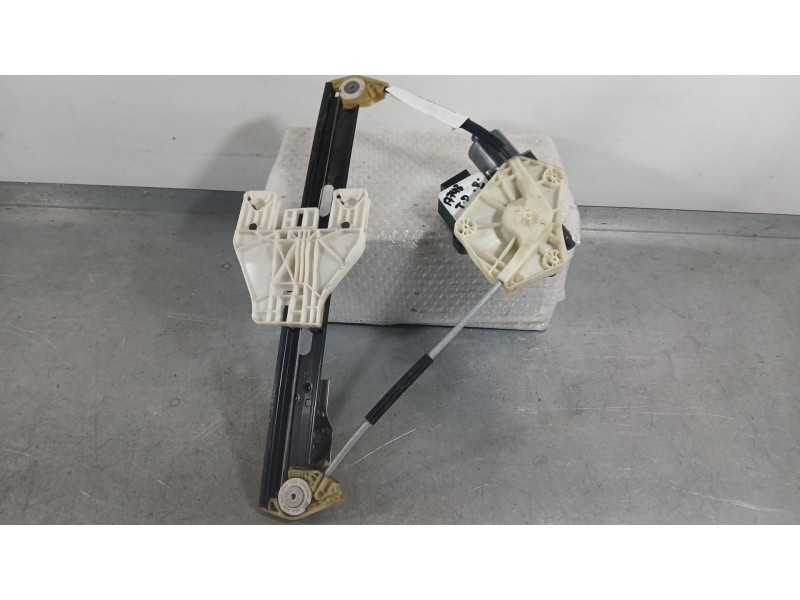 Recambio de elevalunas trasero derecho para seat leon st (5f8) 1.2 tsi referencia OEM IAM 5F4839462D  