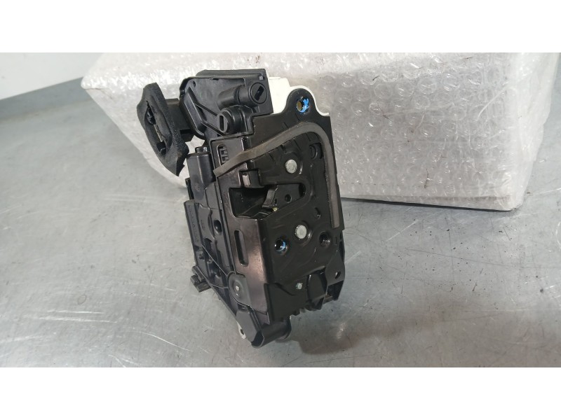 Recambio de cerradura puerta trasera derecha para seat leon st (5f8) 1.2 tsi referencia OEM IAM 5K4839016R  
