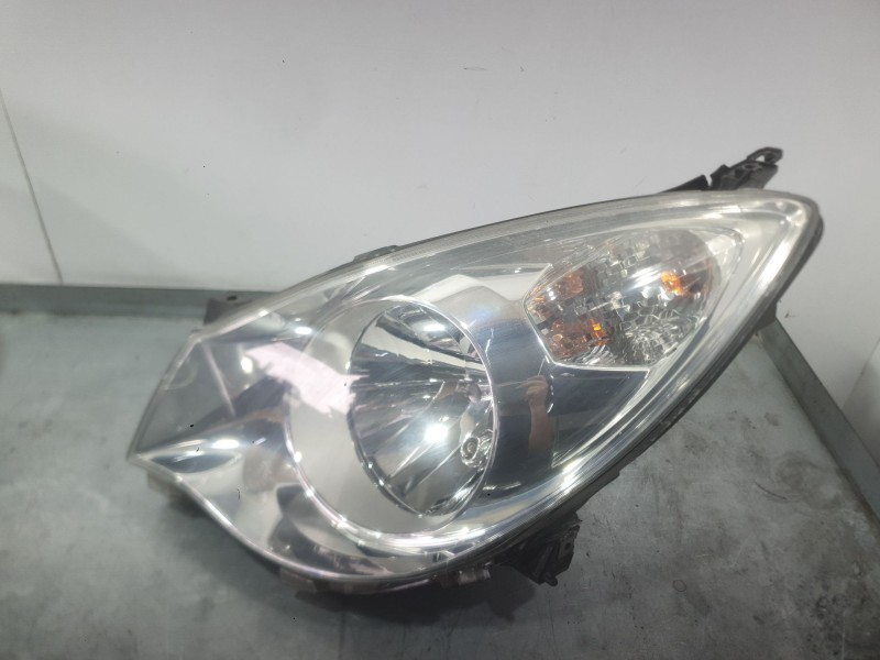 Recambio de faro izquierdo para opel agila b (h08) 1.2 (f68) referencia OEM IAM 93193971  