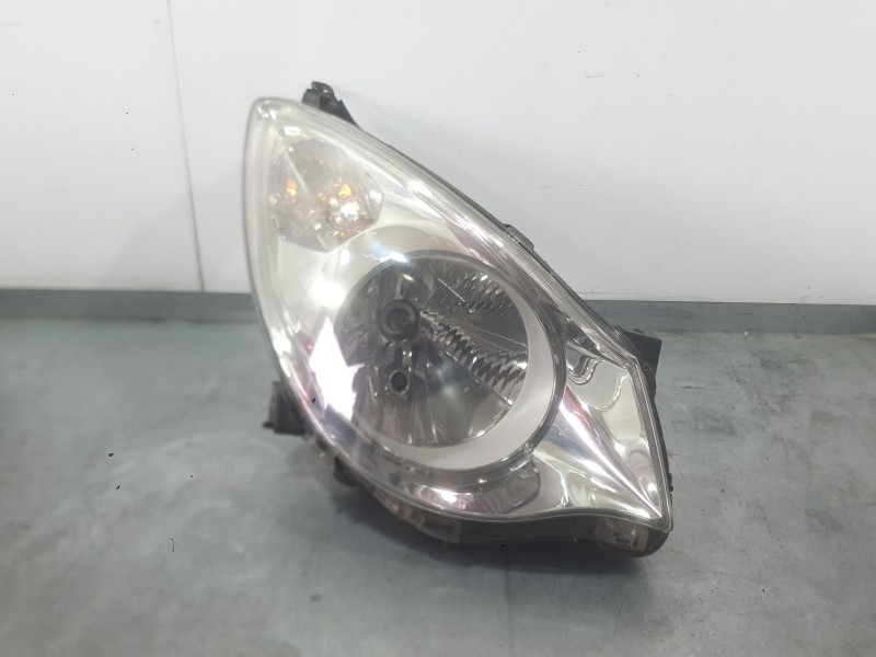 Recambio de faro derecho para opel agila b (h08) 1.2 (f68) referencia OEM IAM 93193969  