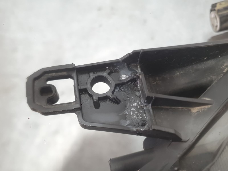 Recambio de faro derecho para opel agila b (h08) 1.2 (f68) referencia OEM IAM 93193969  