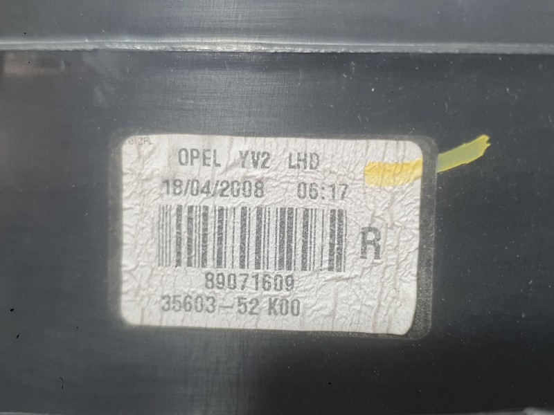 Recambio de piloto trasero derecho para opel agila b (h08) 1.2 (f68) referencia OEM IAM 93193680  