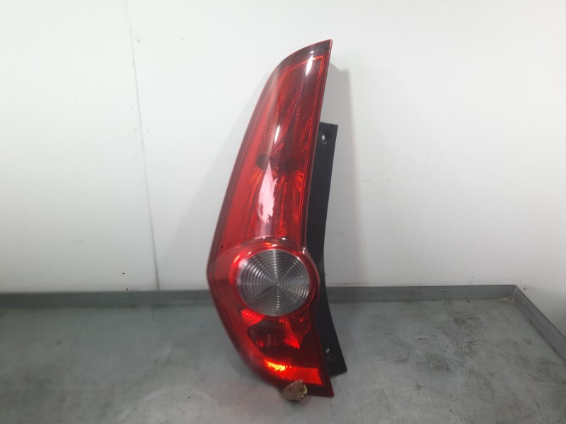 Recambio de piloto trasero izquierdo para opel agila b (h08) 1.2 (f68) referencia OEM IAM 93193683  