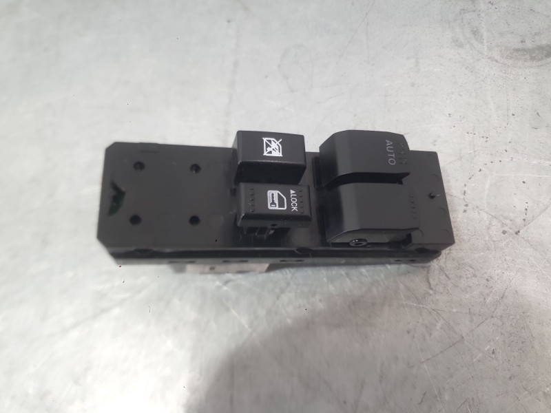 Recambio de mando elevalunas delantero izquierdo para opel agila b (h08) 1.2 (f68) referencia OEM IAM 93194977  