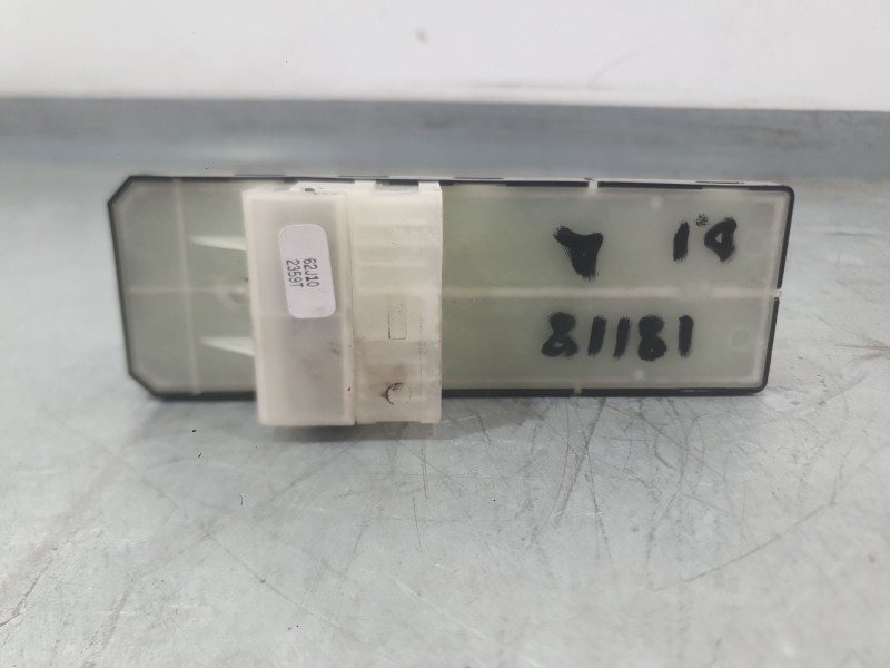 Recambio de mando elevalunas delantero izquierdo para opel agila b (h08) 1.2 (f68) referencia OEM IAM 93194977  