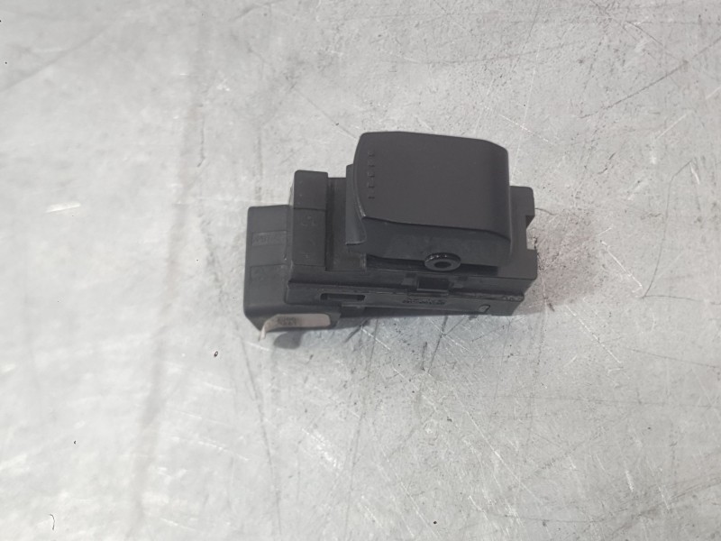 Recambio de mando elevalunas delantero derecho para opel agila b (h08) 1.2 (f68) referencia OEM IAM 93194979  
