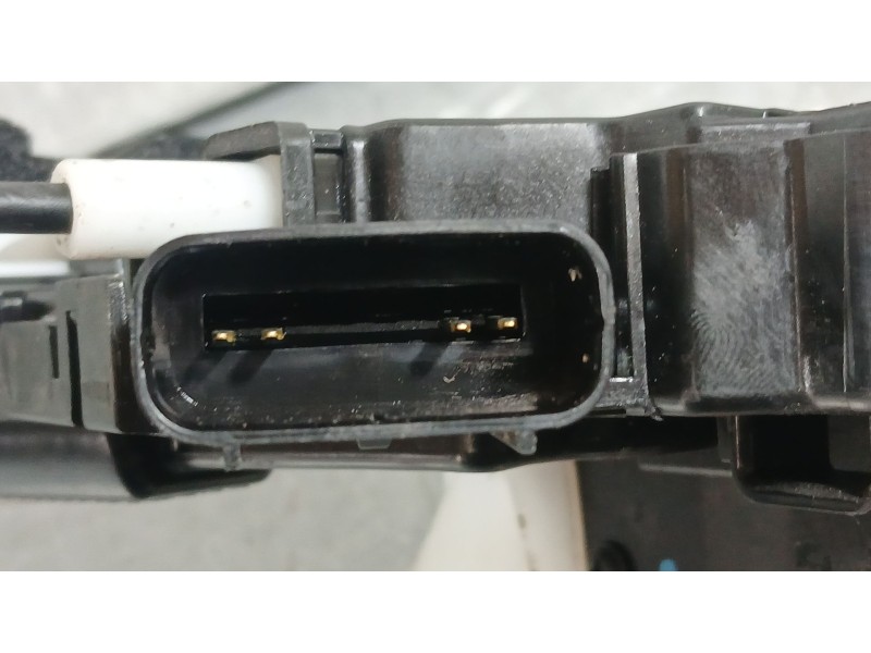 Recambio de cerradura puerta delantera derecha para hyundai i20 ii (gb, ib) 1.2 referencia OEM IAM 81320C8040  