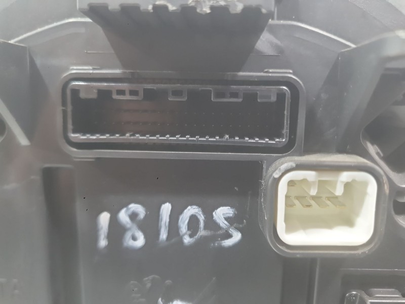 Recambio de cuadro instrumentos para toyota aygo (_b4_) 1.0 (kgb40) referencia OEM IAM 553030H050B0  