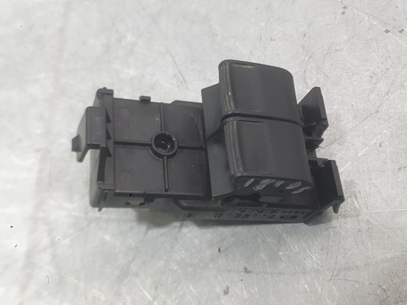 Recambio de mando elevalunas delantero izquierdo para toyota aygo (_b4_) 1.0 (kgb40) referencia OEM IAM 848200H010  