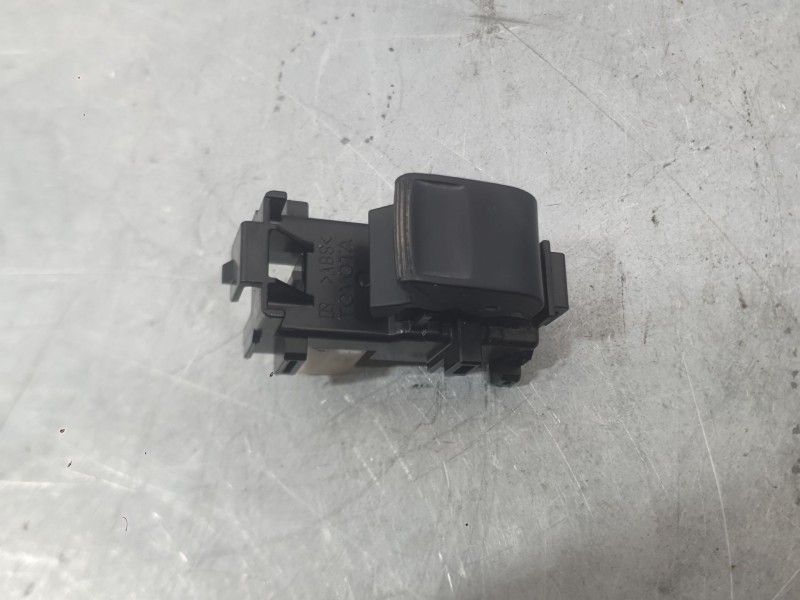 Recambio de mando elevalunas delantero derecho para toyota aygo (_b4_) 1.0 (kgb40) referencia OEM IAM 848100D030  