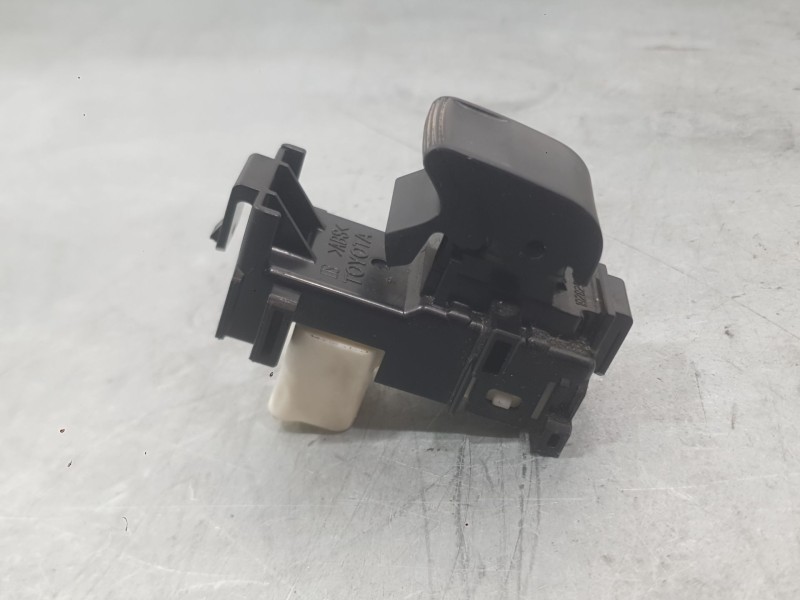 Recambio de mando elevalunas delantero derecho para toyota aygo (_b4_) 1.0 (kgb40) referencia OEM IAM 848100D030  