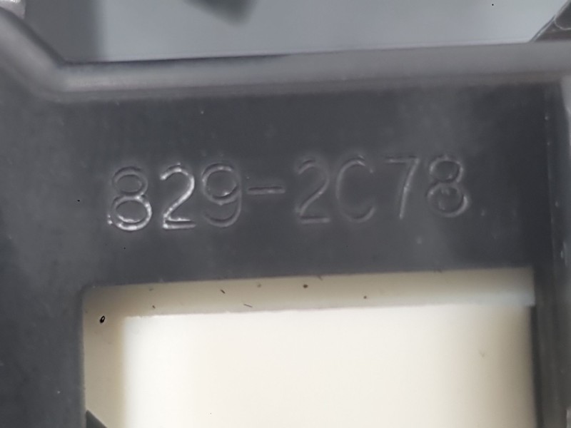 Recambio de mando elevalunas delantero derecho para toyota aygo (_b4_) 1.0 (kgb40) referencia OEM IAM 848100D030  