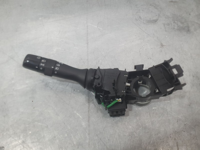 Recambio de mando luces y limpia para toyota aygo (_b4_) 1.0 (kgb40) referencia OEM IAM 841400H040  846520H020