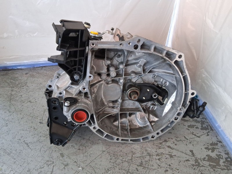 Recambio de caja cambios para citroën c-elysee (dd_) 1.2 vti 82 referencia OEM IAM 20CR20 5VELOCIDADES 