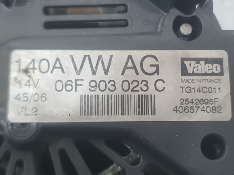 Recambio de alternador para seat leon (1p1) 1.9 tdi referencia OEM IAM 06F903023F  