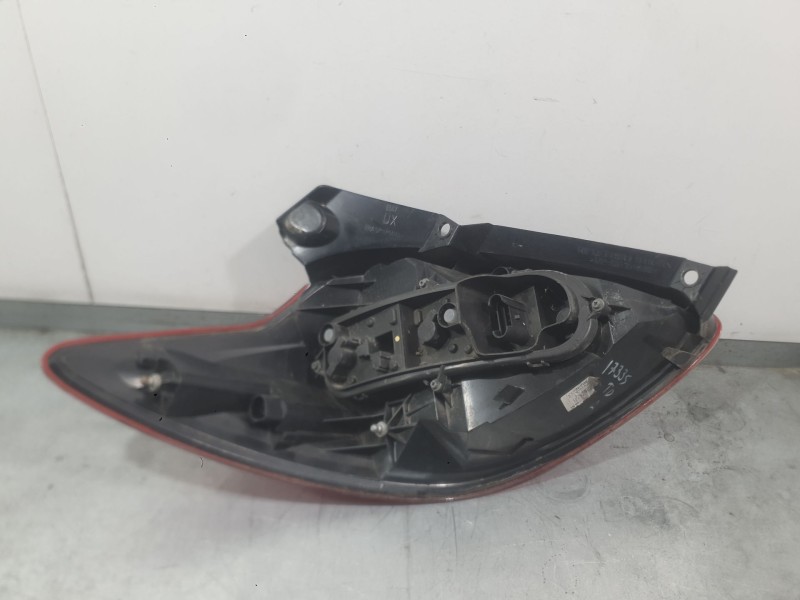 Recambio de piloto trasero derecho para ford ka (ru8) 1.2 referencia OEM IAM 1579394  