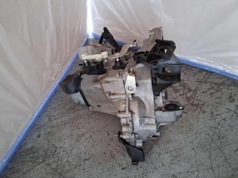 Recambio de caja cambios para citroën c4 cactus 1.2 vti 82 referencia OEM IAM 20CR15 5VELOCIDADES 1267614
